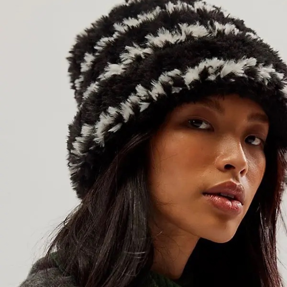 Free People Only For You Faux Fur Striped Beanie❤️ NWOT - Picture 3 of 5